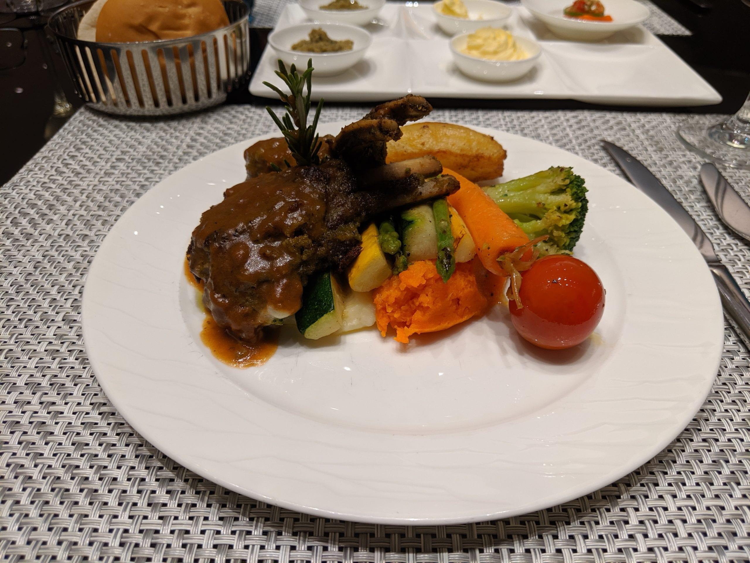 qatar airways al safwa food