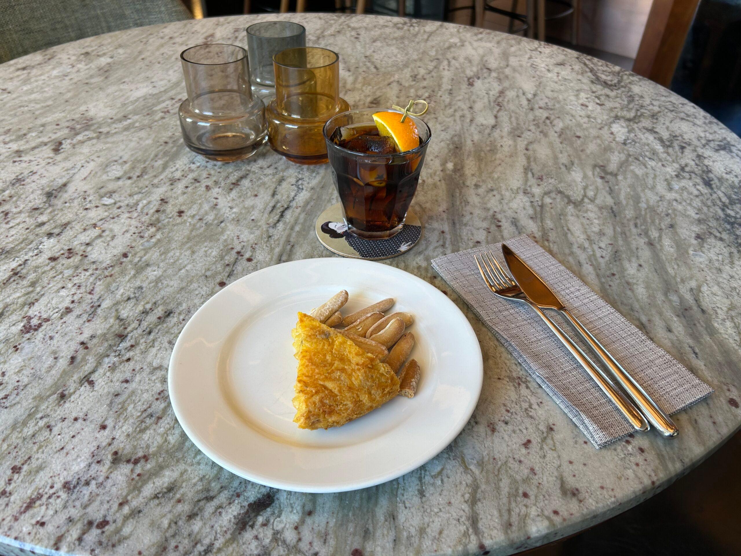 Check-in snack and drink from the Thompson Madrid
